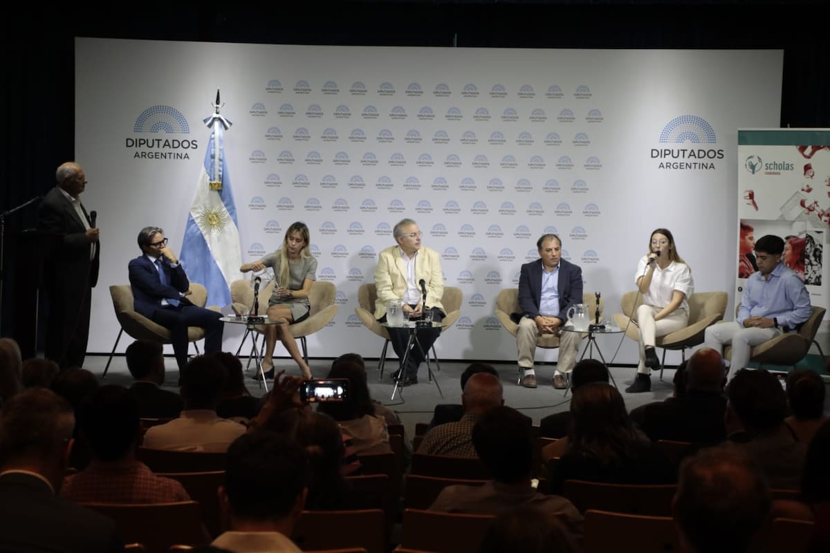 Durante la presentación del informe en el Congreso, los estudiantes contaron su experiencia en el programa Scholas Occurrentes Ciudadanía