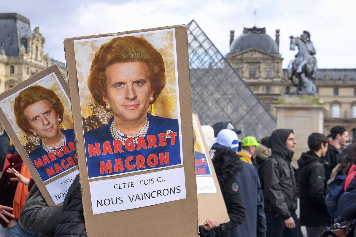 Durante la protesta de ayer, Macron fue comparado con Margaret Thatcher