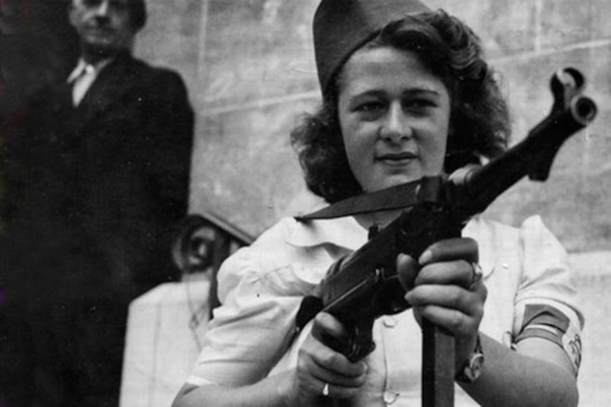 Durante la Segunda Guerra Mundial, la rusa Nina Yákovlevna Vishnévskaia se alistó junto a cientos de mujeres en el Ejército Rojo.