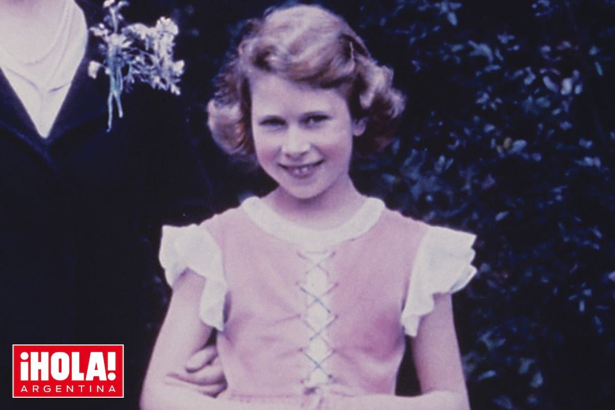 Durante la subasta se rematarán seis vestidos que usó la reina entre 1920 y 1930.