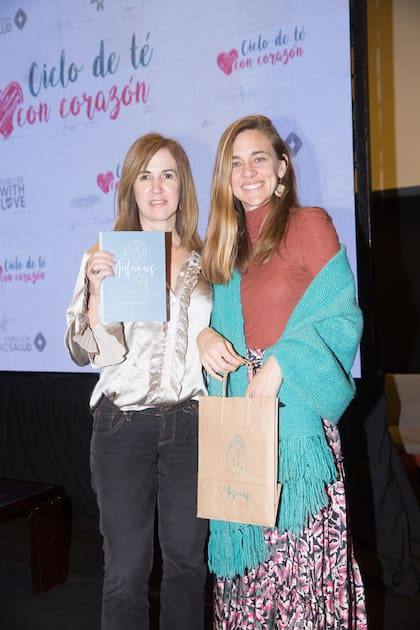 Durante la tarde hubo sorteos. Entre ellos, el libro Mulanas, que escribió Emilia Zavaleta, hija de María Emilia.
