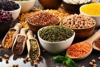 Durante las celebraciones de Navidad y Año Nuevo, muchas personas adoptan rituales que buscan atraer la abundancia y el bienestar