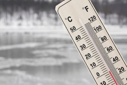 Durante las noches en el sur de Florida, el aire más seco favorecerá un descenso moderado de temperaturas con mínimas entre 70-74 °F (21-23 °C)