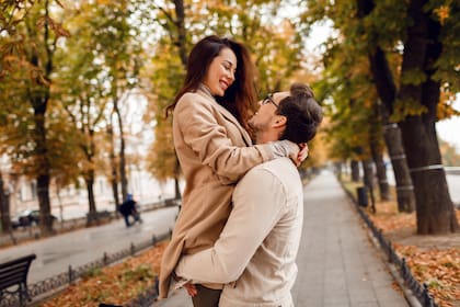 Durante las primeras etapas de enamoramiento, las parejas suelen idealizarse