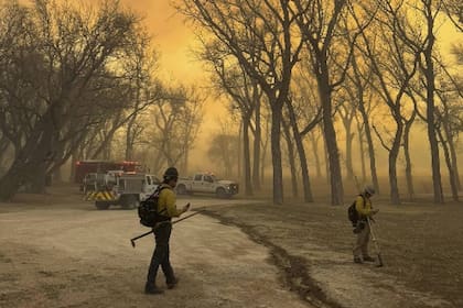 Durante las últimas dos semanas, los equipos de bomberos se enfrentan a los incendios más devastadores en la historia de Texas