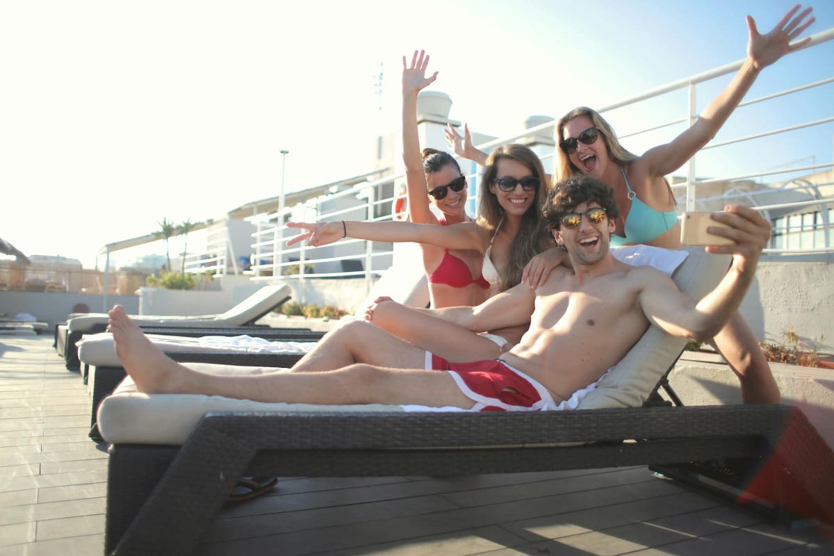 Durante los fines de semana de marzo, miles de jóvenes disfrutar del sol, la playa y la fiesta en el sur de Florida