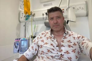 Durante meses, Chris Cotton tomó jugo de arándanos para curarse de una infección urinaria que no tenía