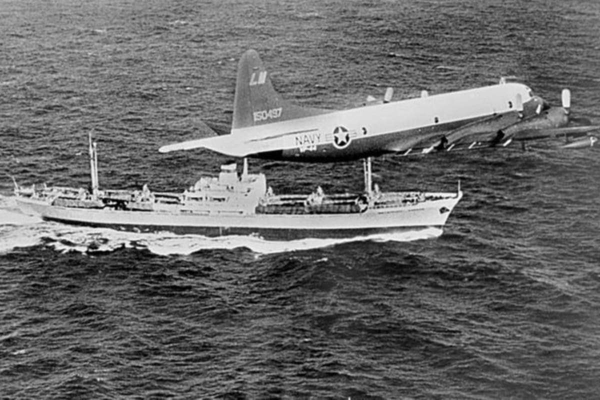 Durante octubre de 1962, la instalación de misiles nucleares soviéticos en Cuba desató una crisis de 13 días