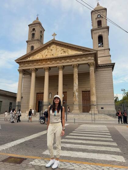 Durante su estadía en San Luis, visitó la Catedral (Foto: Instagram @sabatinigaby)