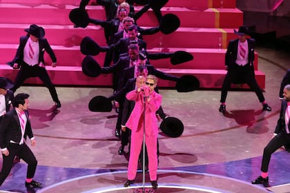 Durante su performance en la 96° ceremonia de los Premios Oscar 2024