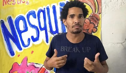 Durante su tiempo en prisión, Luis Manuel Otero Alcantara se encargó de mostrar su postura en contra del régimen cubano
