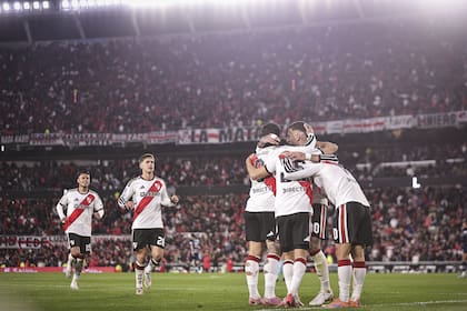 durante un partido del Torneo Clausura Mercado Libre 2026 entre River Plate y Independiente Rivadavia de Mendoza en el Estadio Mas Monumental, en Buenos Aires Argentina el 6 de septiembre de 2026.