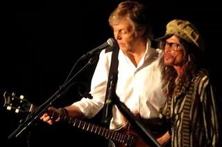 Paul McCartney y Steven Tyler cantaron juntos el clásico beatle "Helter Skelter"
