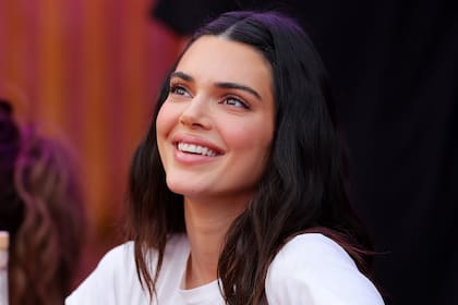 Durante una conversación con Jay Shetty, Kendall Jenner, hizo énfasis en dos cosas que le han costado mucho trabajo personal aceptar: la fama y ser una persona tímida