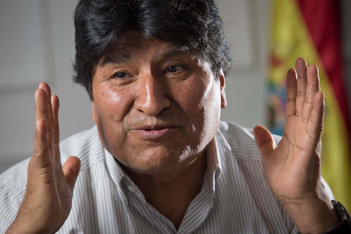 Durante una entrevista con LA NACION, el expresidente reconoció que fue un error su última candidatura en las polémicas elecciones de octubre