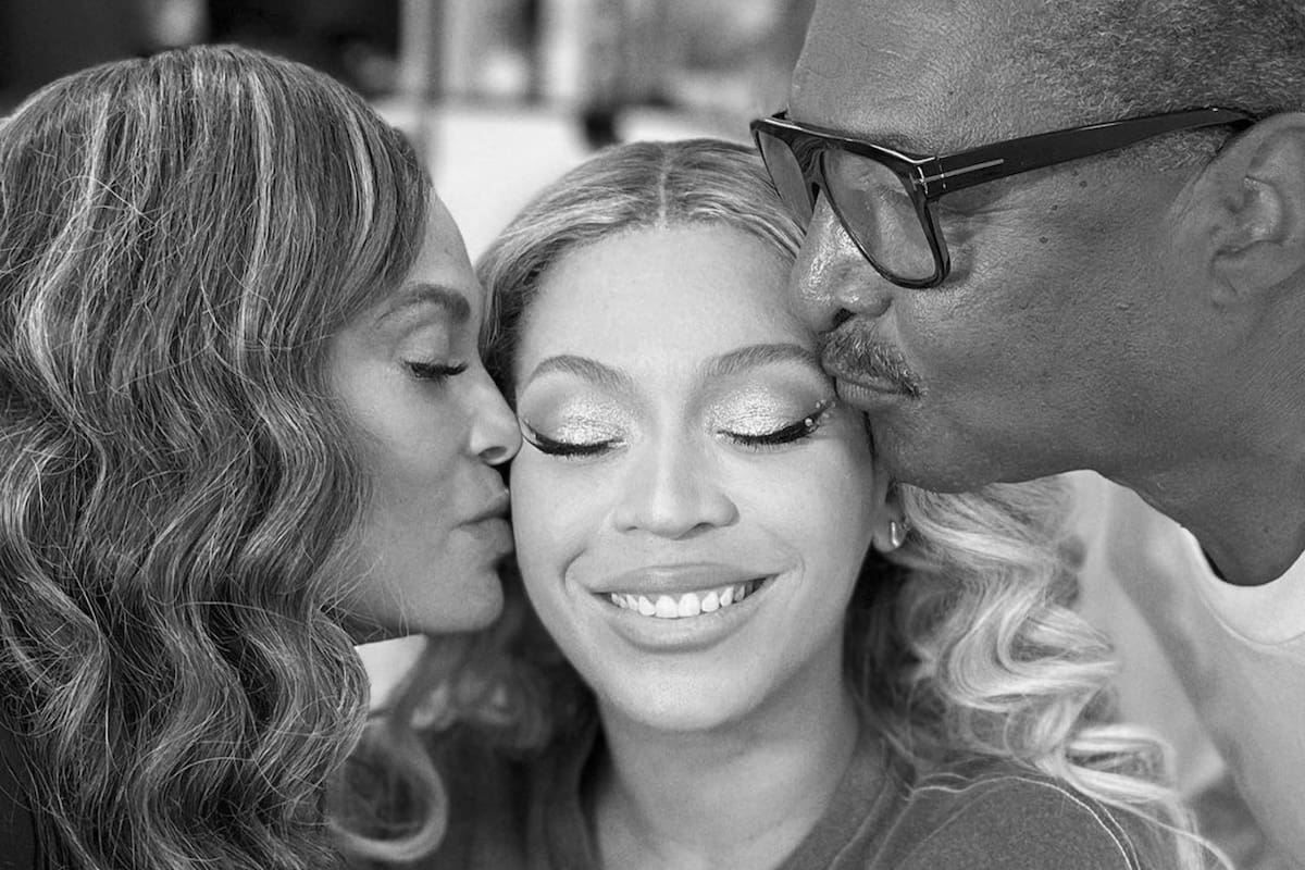 Durante una entrevista con Vougue, Tina Knowles, mamá de Beyoncé, habló sobre las infancias de sus hijas