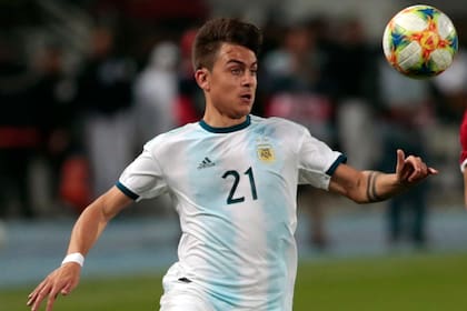 Dybala, acostumbrado a verlo desde afuera