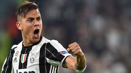 Dybala convirtió los dos primeros goles de Juventus