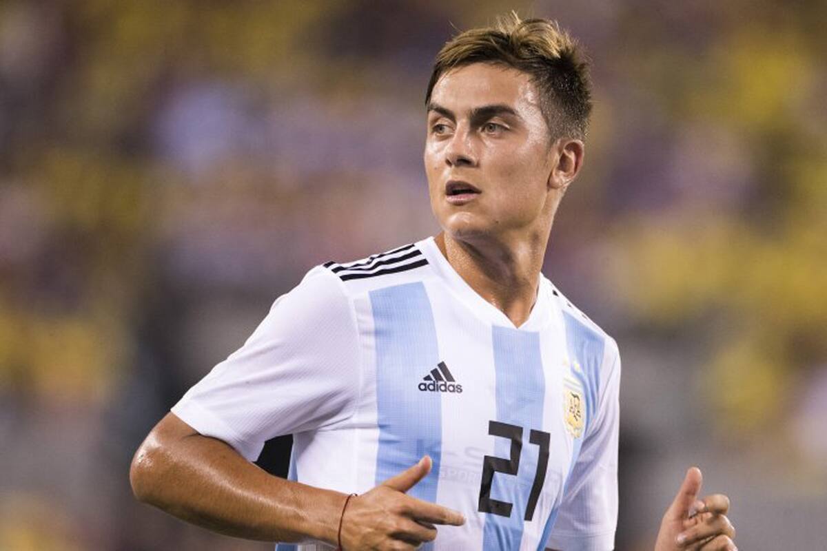 Dybala estuvo cerca dos veces en el primer tiempo
