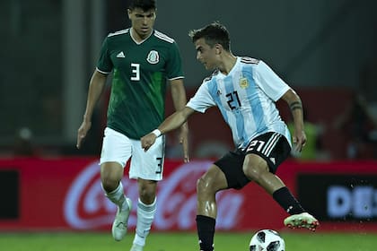 Maniobra Paulo Dybala en el partido ante México