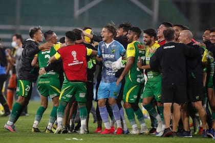 Festejo final: Defensa irá por un título internacional.