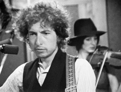 Poeta y cantante, Bob Dylan ganó el Nobel de Literatura en 2016