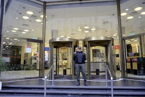 DYN26, BUENOS AIRES 14/07/16, OPERATIVO EN EL BANCO GALICIA, POR ORDEN DEL JUEZ ERCOLINI, QUIEN PIDIO LA APERTURA DE LAS CAJAS DE SEGURIDAD, DE FLORENCIA KIRCHNER.FOTO.DYN/JAVIER BRUSCO.