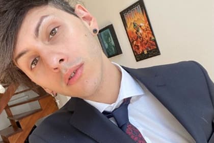 Estanislao Fernández se vistió de traje para asistir a la asunción presidencial de su padre
