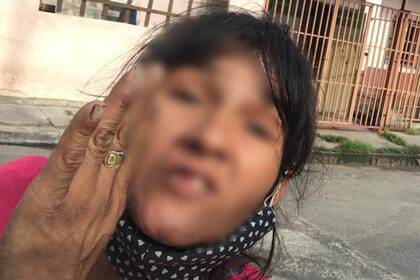 E, la mamá de M. la nena que raptaron en Lugano, se escapó de la comunidad terapéutica a la que la habían llevado para tratar su adicción al paco y Acaban de encontrarla en Villa Cildáñez