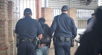 Eagle Pass, uno de los cruces más vigilados entre México y EE.UU., refuerza controles tras el regreso de Trump