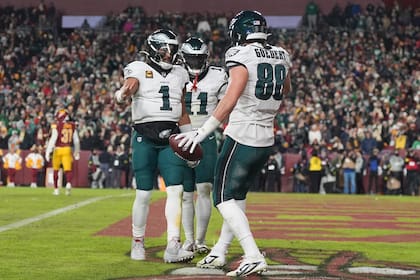 Eagles ponen la mira en metas mayores tras conseguir títulos consecutivos en el Este de la Nacional