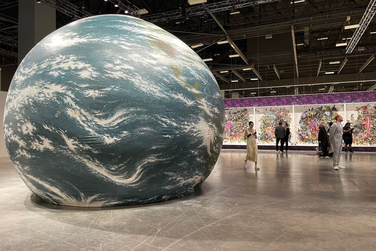 Earth Play, de Seung-taek Lee, en la sección Meridians de Art Basel Miami Beach