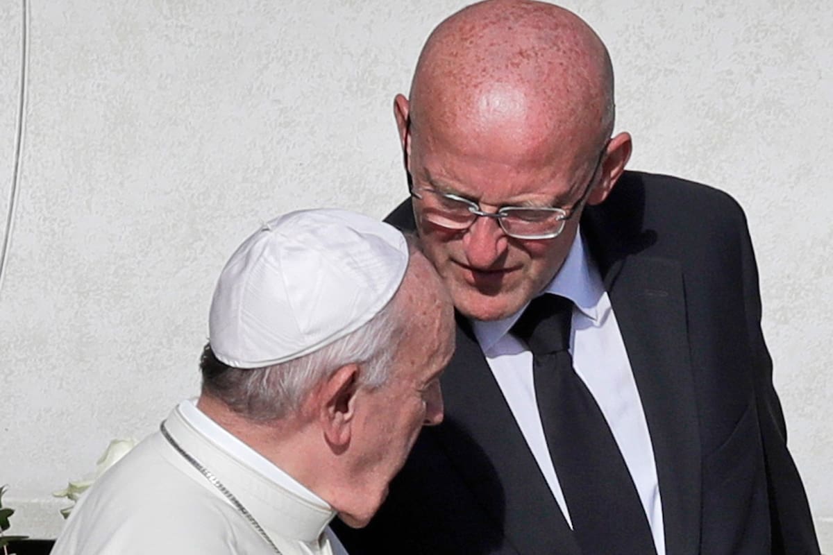 Echan del Vaticano a Domenico Giani, responsable de la seguridad del Papa