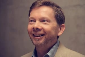 Eckhart Tolle, autor del bestseller El Poder del Ahora: “El momento presente es todo lo que uno tiene; por eso, hay que hacer del Ahora el foco primario de la vida”