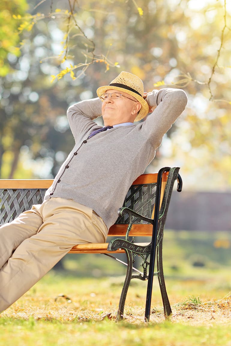 La vitamina D es importante para mantener la fuerza muscular, garantizar el equilibrio, evitar caídas y lesiones
