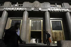 Lanzan otro canje para reducir el vencimiento de $20 billones a fin de mes