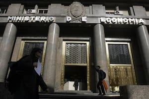 Lanzan otro canje para reducir el vencimiento de $20 billones a fin de mes