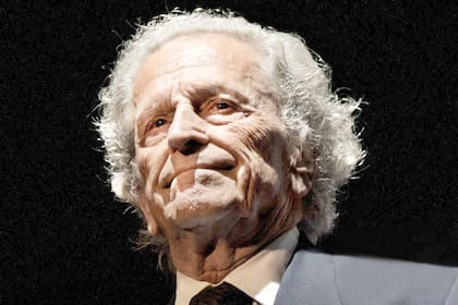 Economist Alberto Benegas Lynch introduces Javier Milei, presidential candidate for the Liberty Advances (LLA) party, during a closing campaign rally at Movistar Arena in Buenos Aires, Argentina, on Wednesday, Oct. 18, 2023. Argentina is set to elect a new president this weekend, where the winner will have to grapple with triple-digit inflation and a plummeting currency with the economy on the brink of its sixth recession in a decade. Photographer: Getty