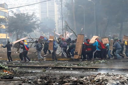 Ecuador. Manifestantes protestan contra las medidas de ajuste del presidente Lenín Moreno en Quito, el 13 de octubre