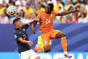 Costa de Marfil muestra la velocidad de sus futbolistas y le emparejó el partido a la Ecuador de Beccacece