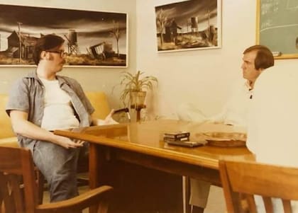 Ed Kemper, entrevistado en la cárcel por los perfiladores e investigadores de la mente criminal Robert Ressler y John Douglas