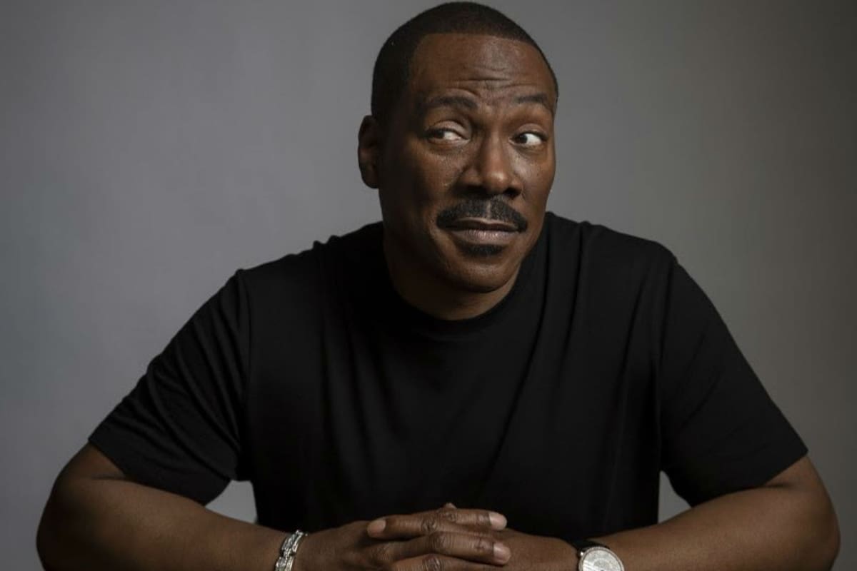 Eddie Murphy se horroriza al escuchar sus monólogos homofóbicos de comienzos de los 80