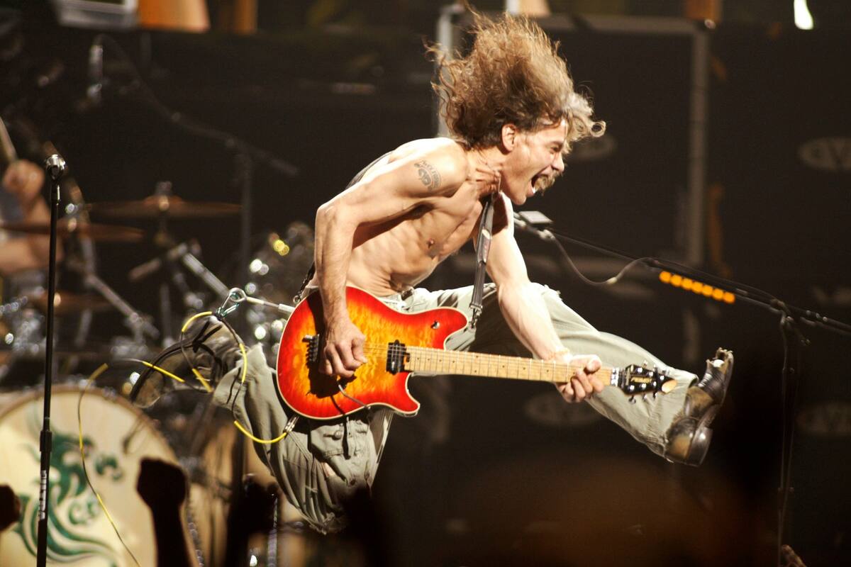 Eddie Van Halen tocando Jump