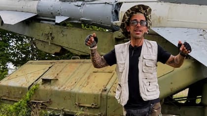 Eddy Ceballos en la vieja base militar