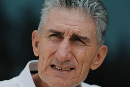 Edgardo Bauza enfrenta una enfermedad neurodegenerativa