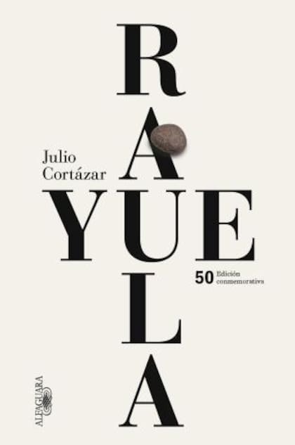 Edición conmemorativa de 'Rayuela', por sus 50 años de publicada.
Foto: archivo particular