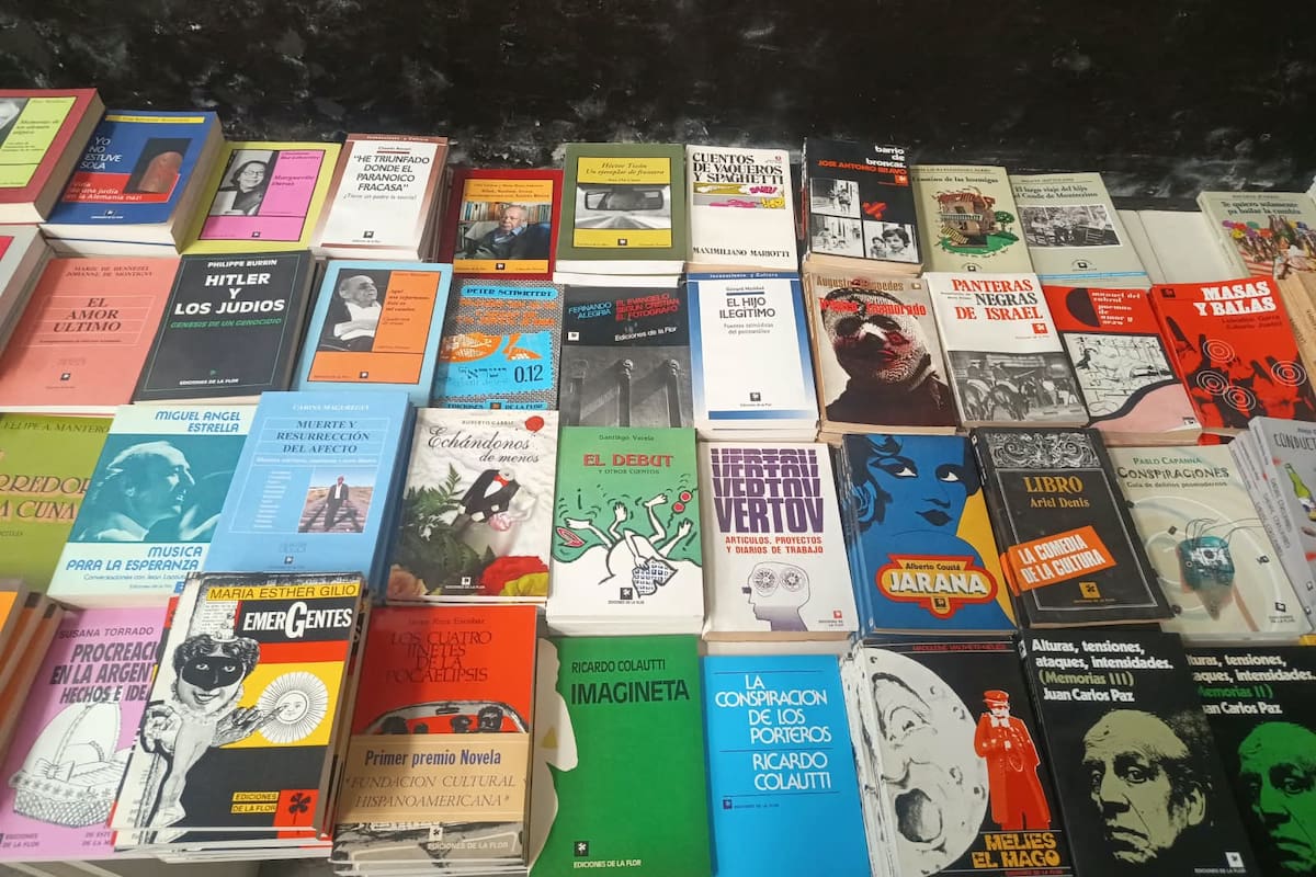 Ediciones de la Flor se despide de los lectores con libros a precios bajísimos