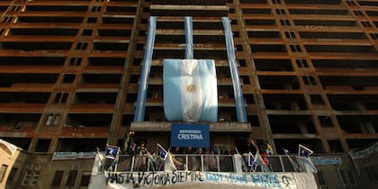 Edificio construido por las Madres de Plaza de Mayo en Ciudad Oculta