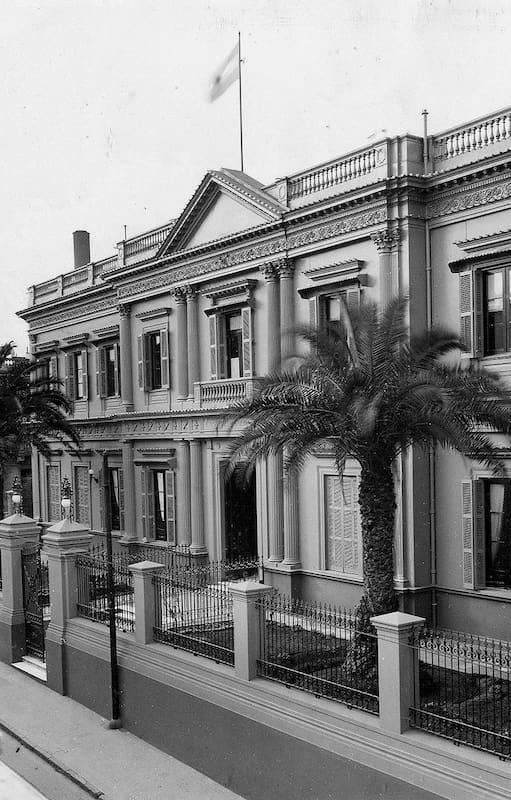 Edificio de Casa de Moneda en calle Defensa, en 1920.