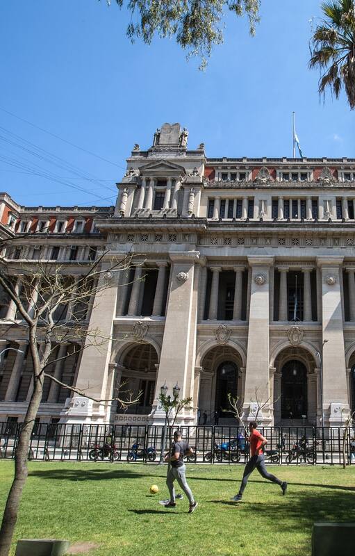 La independencia de la Justicia conlleva a la consagración de una democracia plena